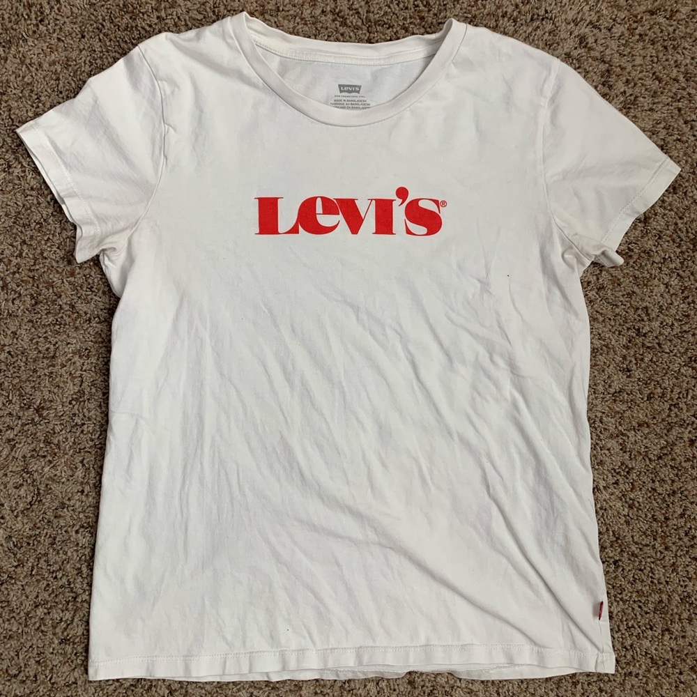 Levi’s T-shirt